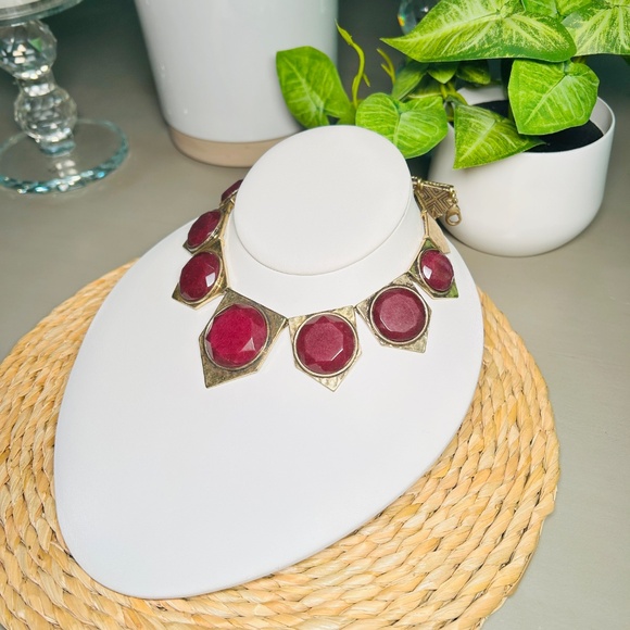 LUCKY BRAND Red Jade Stone Hammered Brass Pennant Collar Bib Necklace - Picture 8 of 12
